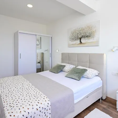 Roso Apartament Orebić