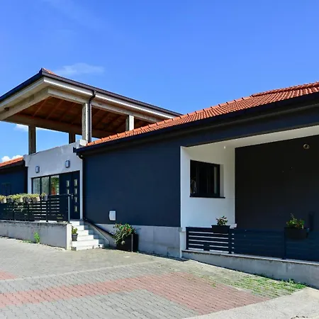 Roso Apartament *